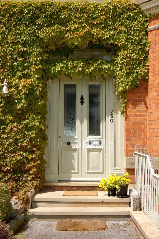 Cornerstones Guest House Sale Exterior photo
